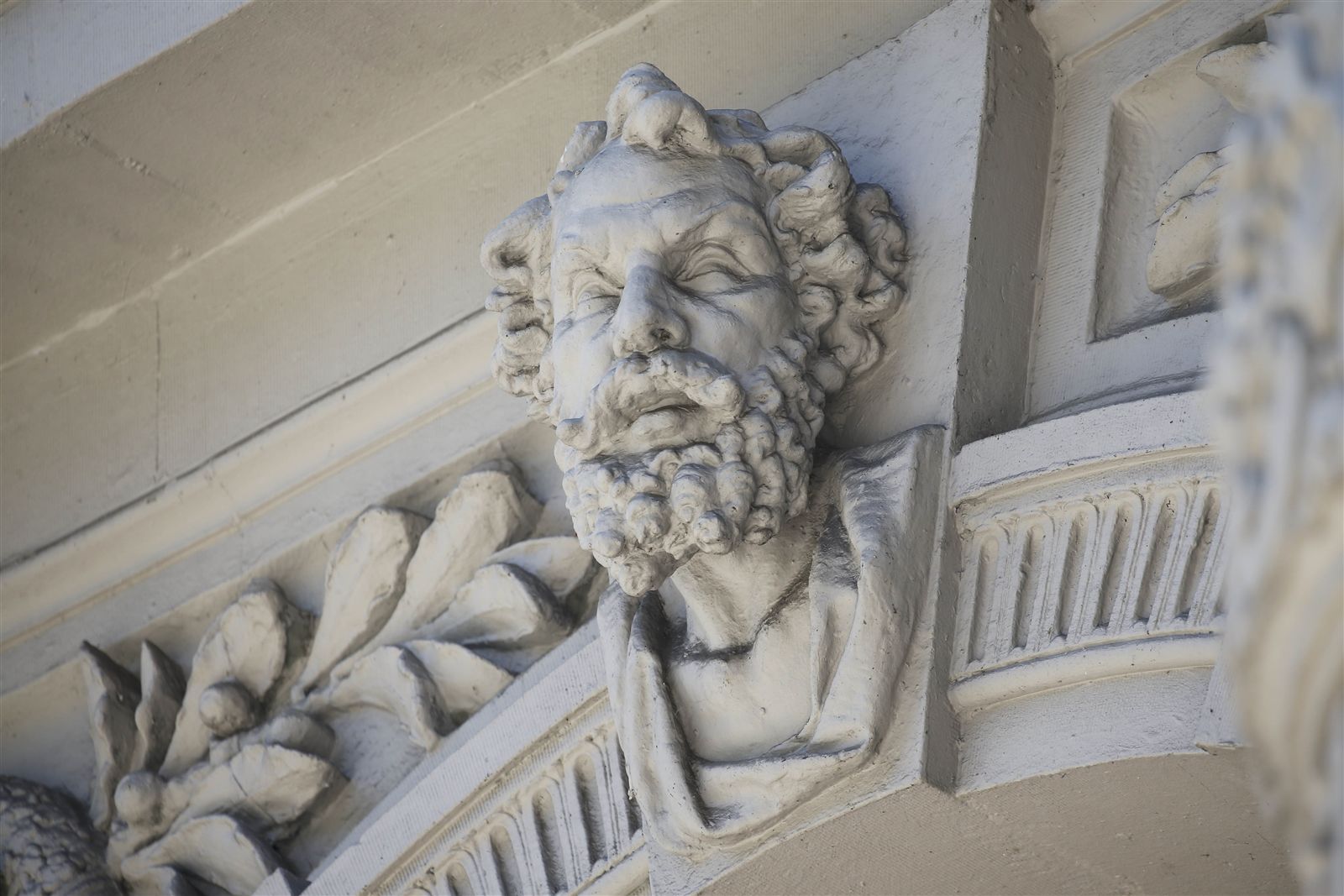 A Closer Look: Ellicott Square Building